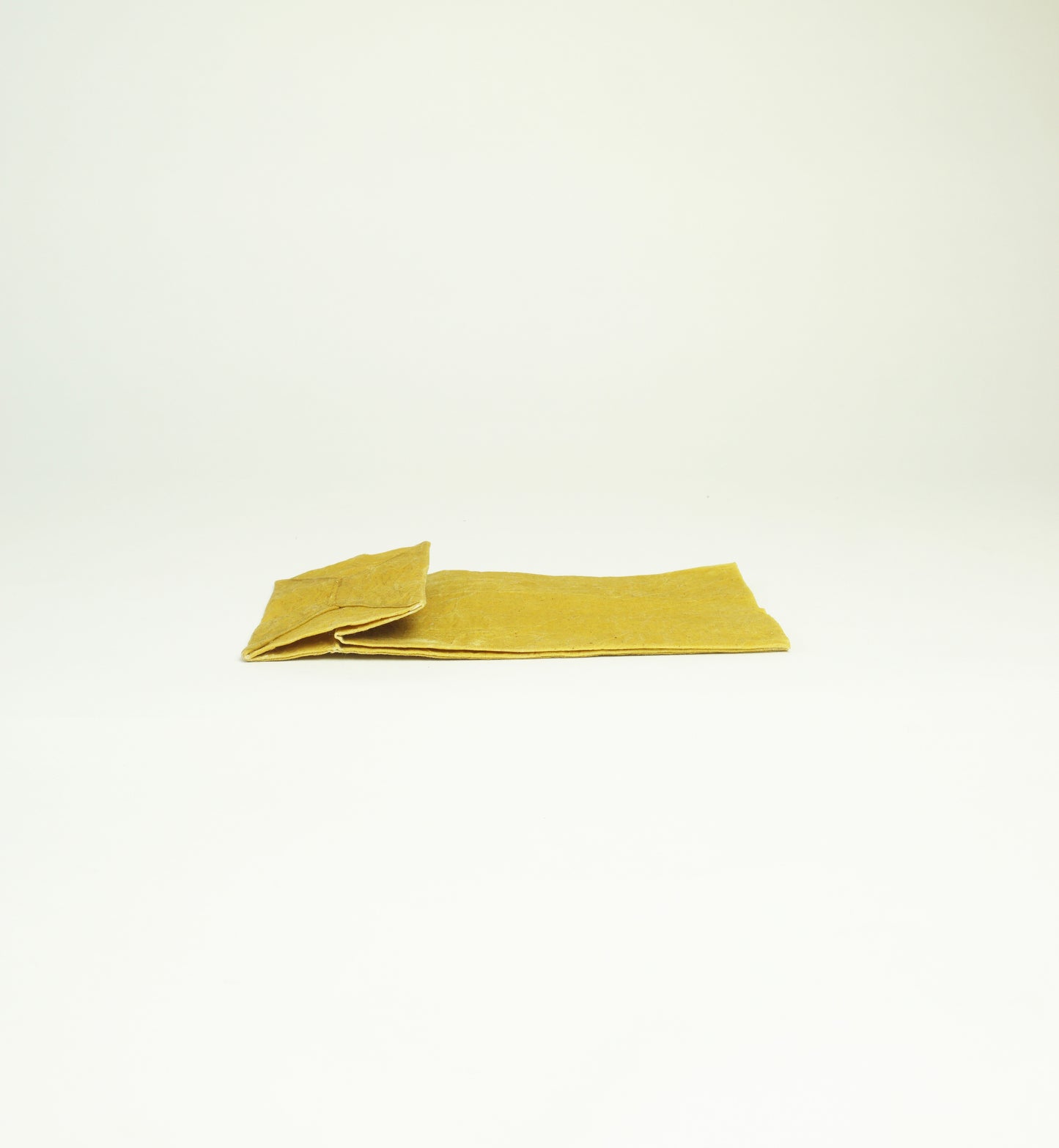 YELLOW Beeswax wrap lunch bag made by naturally dyed cotton and organic beeswax