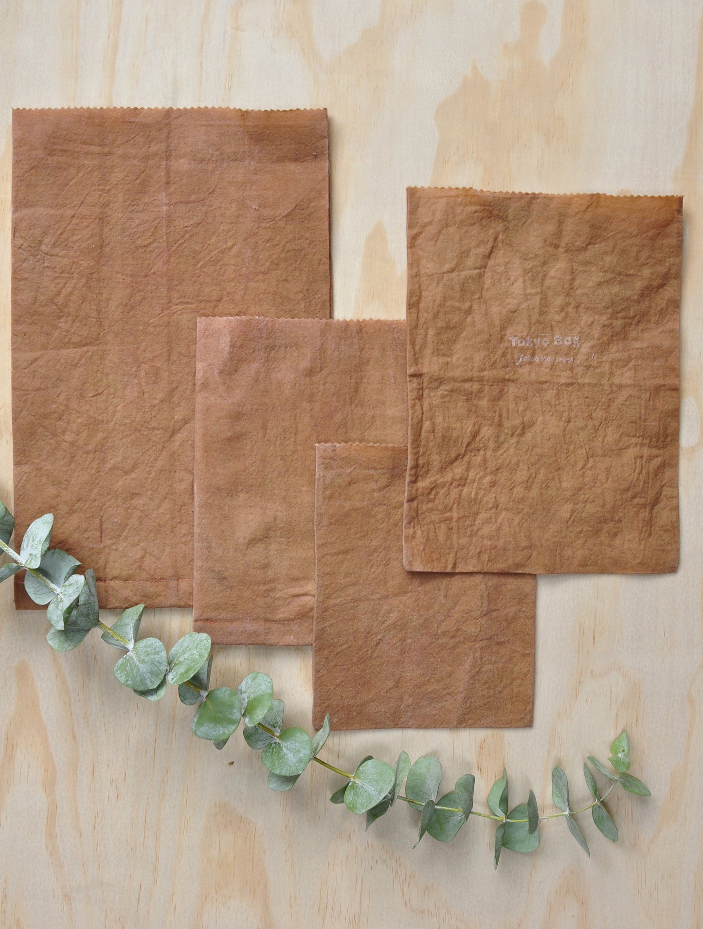 Beeswax wrap Bread bag made by naturally dyed cotton and organic beeswax in BROWN