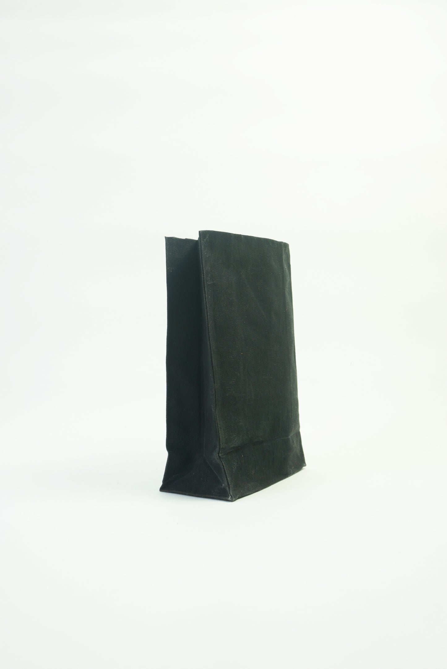 Black Beeswax wrap lunch bag made by naturally dyed cotton and organic beeswax
