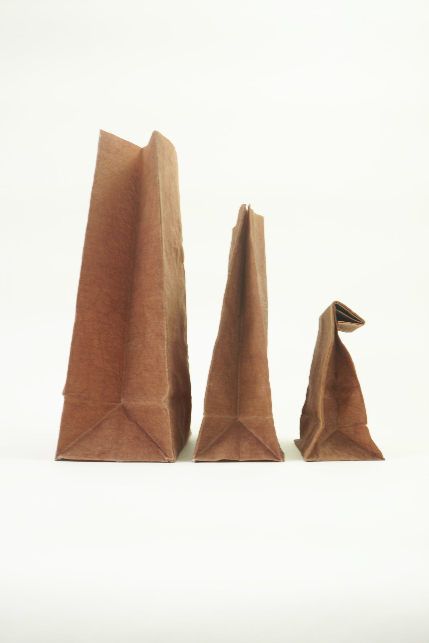 Beeswax wrap lunch bag made by naturally dyed cotton and organic beeswax